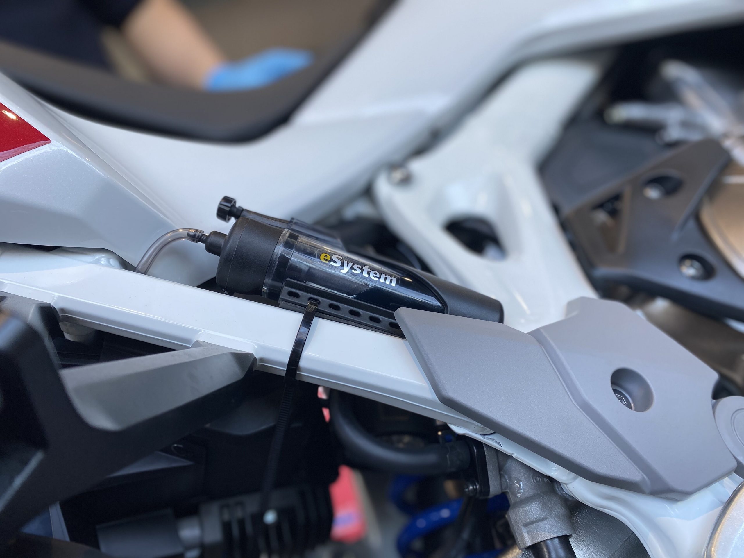 Scottoiler eSystem v3.1 | Electronic Chain Oiler - Image 10